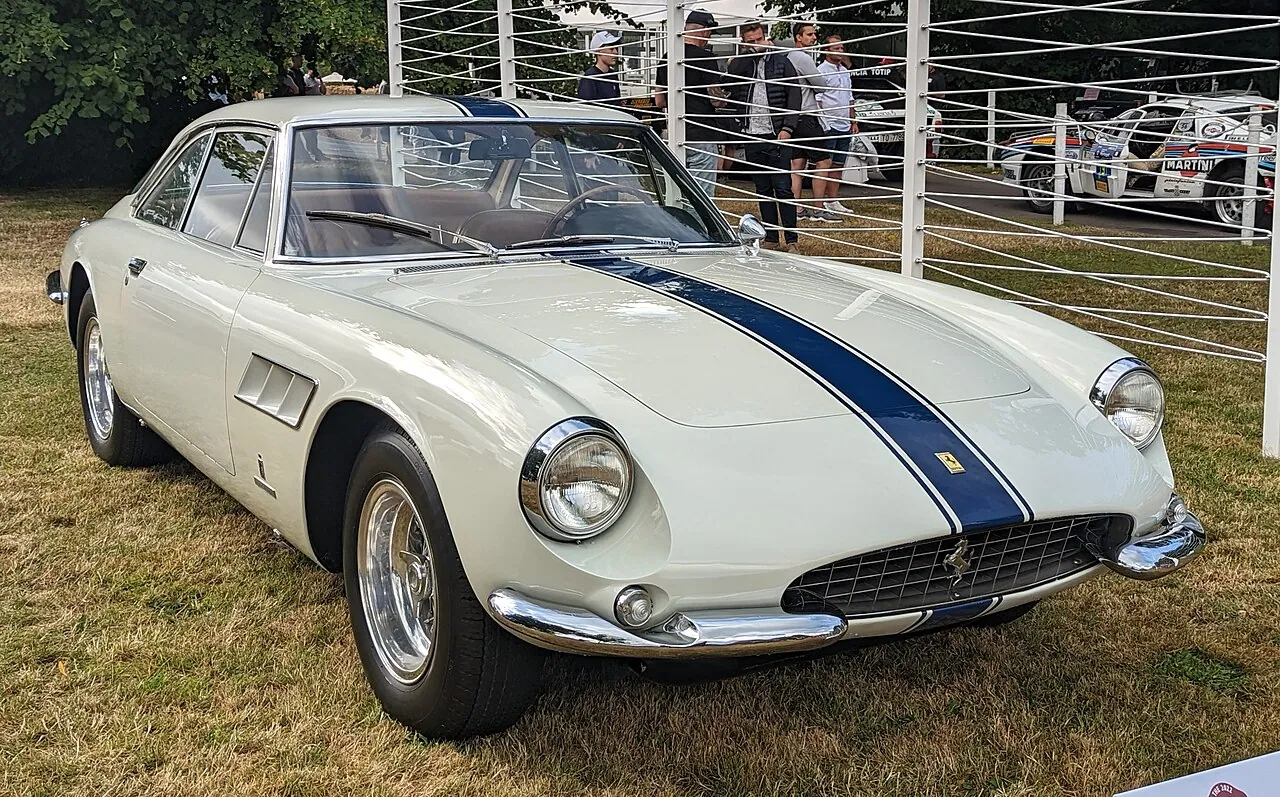 Ferrari 500 Superfast (1964–1966)