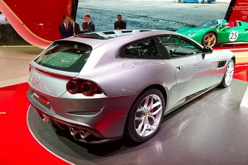 Ferrari GTC4Lusso T