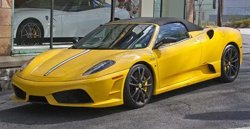 Ferrari Scuderia Spider 16M